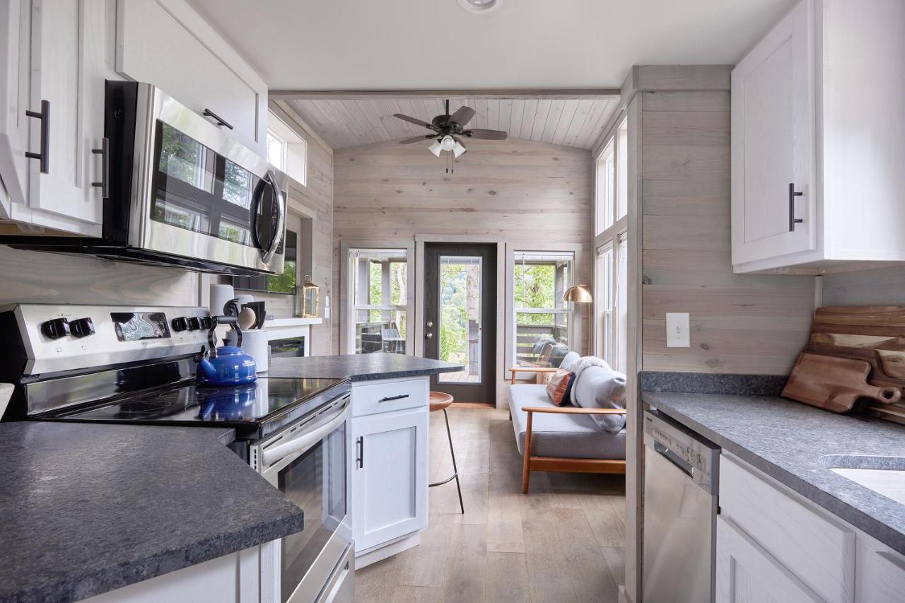 | Asheville River Cabins
