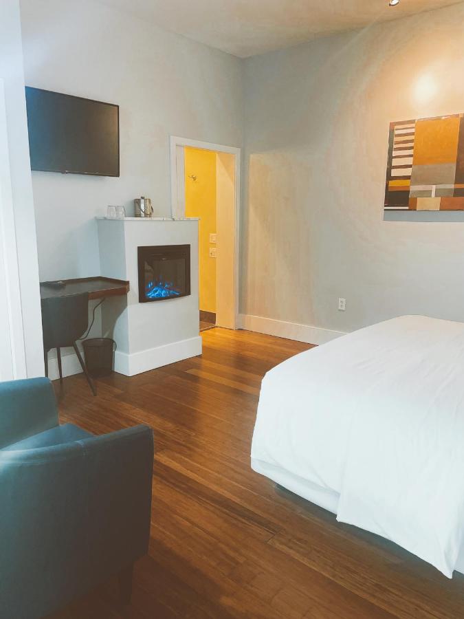 | Pacific Blue Inn