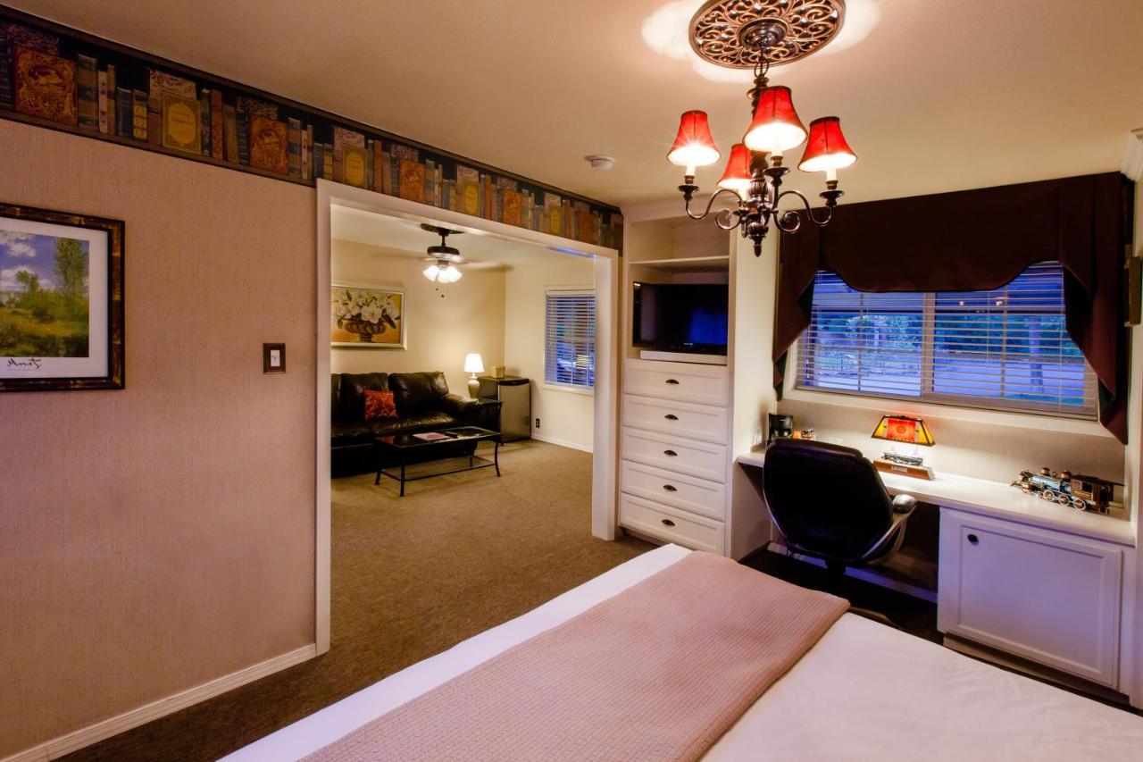 | Strawberry Valley Inn