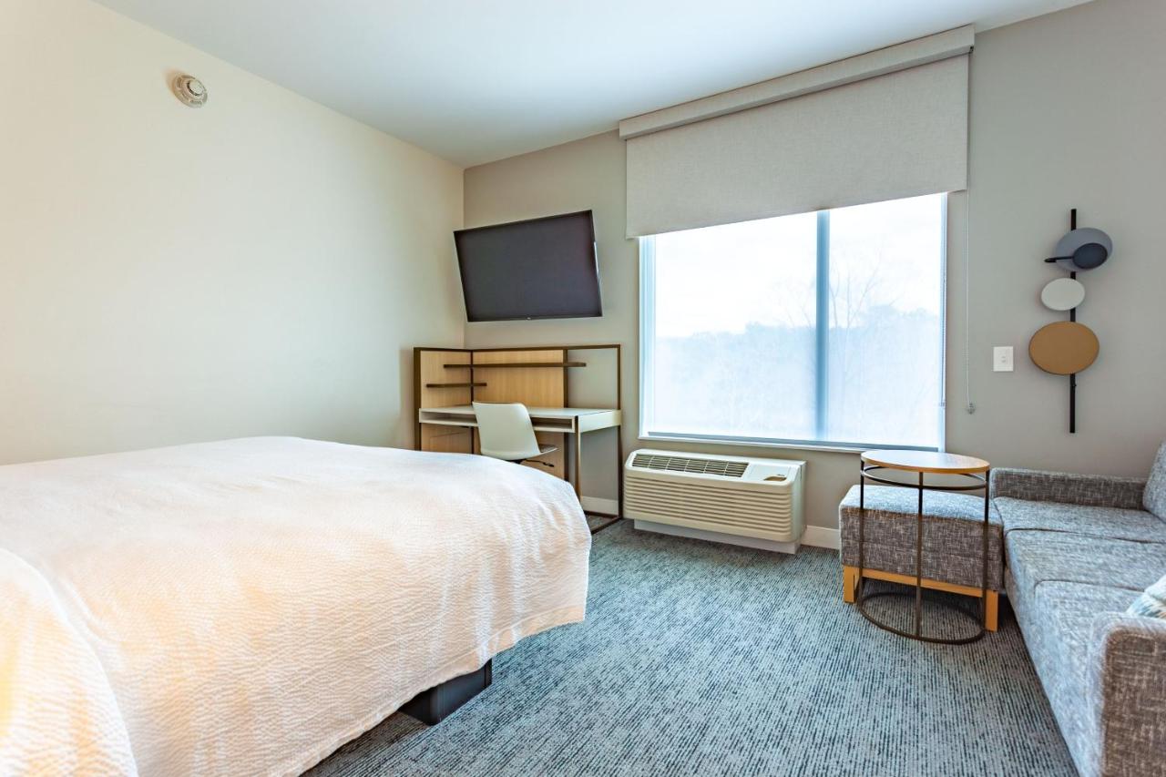 King Studio with Sofa Bed at TownePlace Suites by Marriott Raleigh-University Area