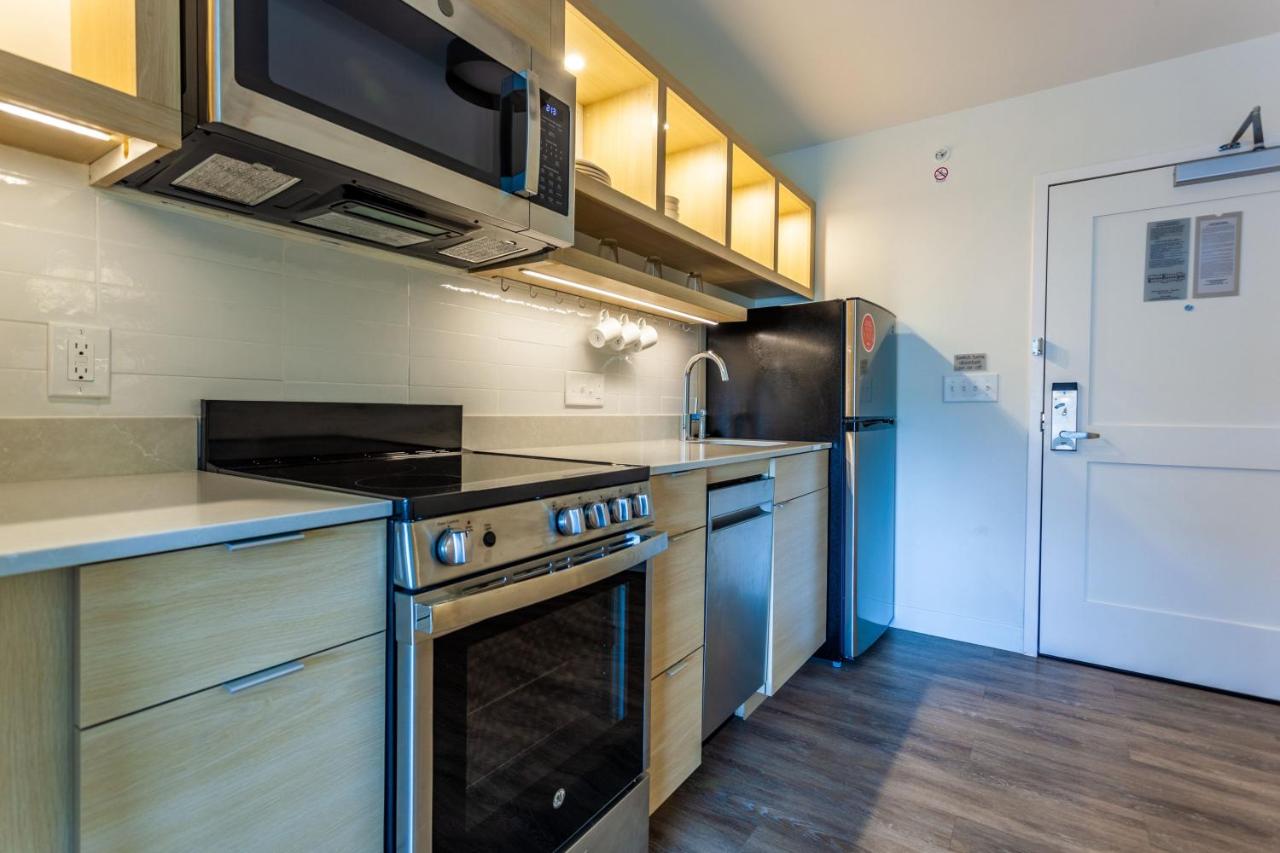 One-Bedroom Queen Suite with Sofa Bed at TownePlace Suites by Marriott Raleigh-University Area