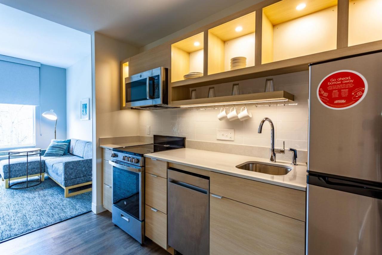 One-Bedroom Queen Suite with Sofa Bed at TownePlace Suites by Marriott Raleigh-University Area