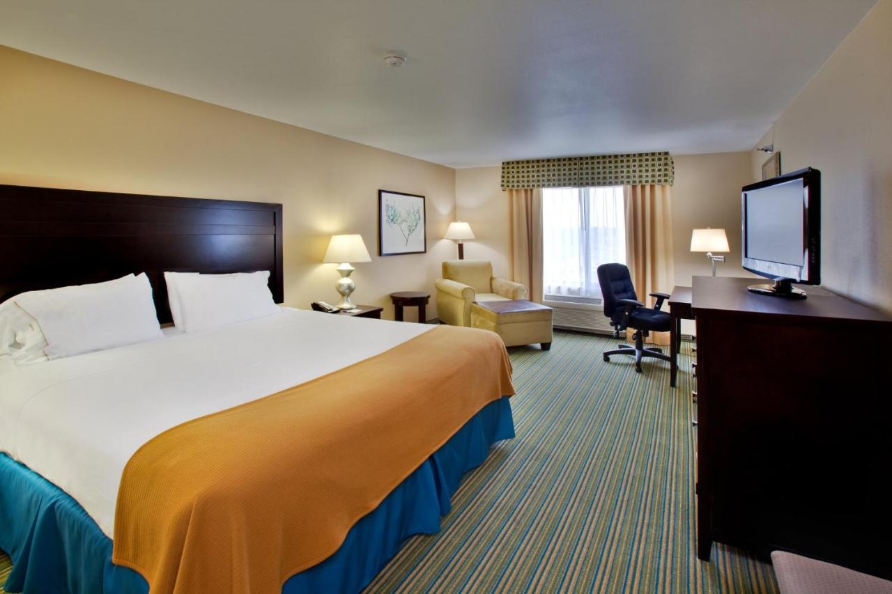  | Holiday Inn Express- Waterloo/Cedar Falls, an IHG Hotel