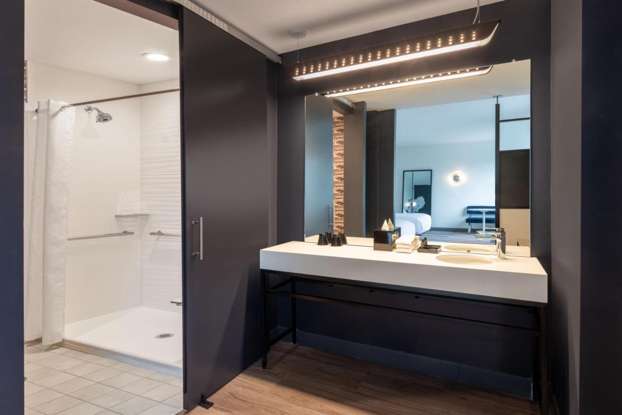 Savy Queen Room with Two Queen Beds at Aloft by Marriott Austin South