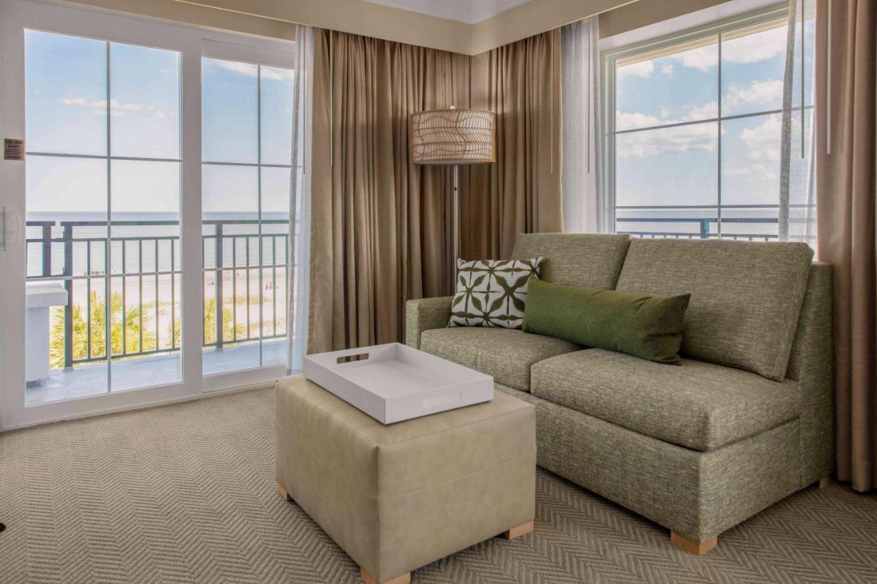 Beachfront, One King Bed with Balcony at Courtyard by Marriott Jekyll Island