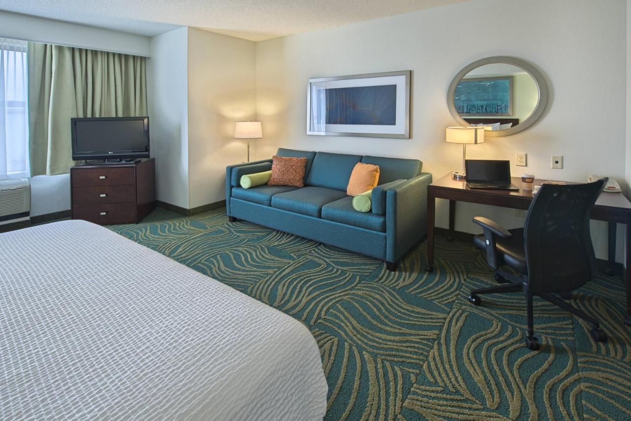 King Suite at SpringHill Suites by Marriott Greensboro