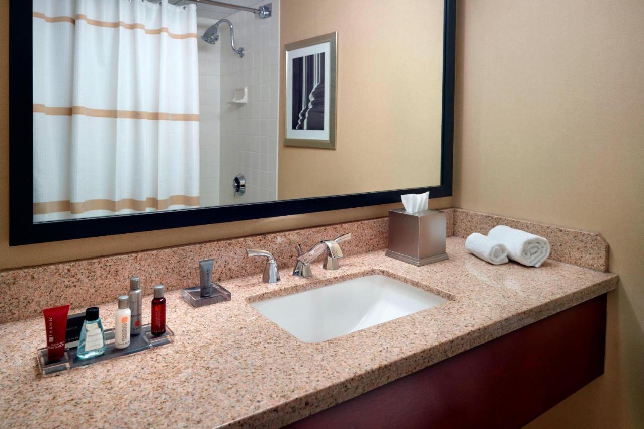 One-Bedroom Suite at Washington Dulles Airport Marriott