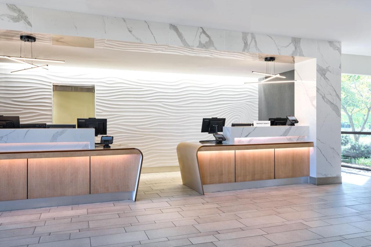 | Washington Dulles Airport Marriott