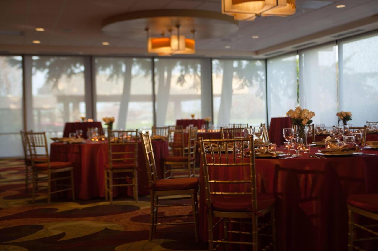 | Washington Dulles Airport Marriott