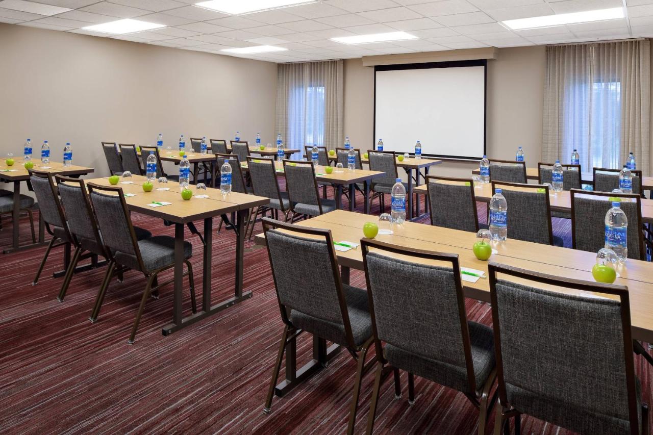  | Courtyard by Marriott Pittsburgh Airport