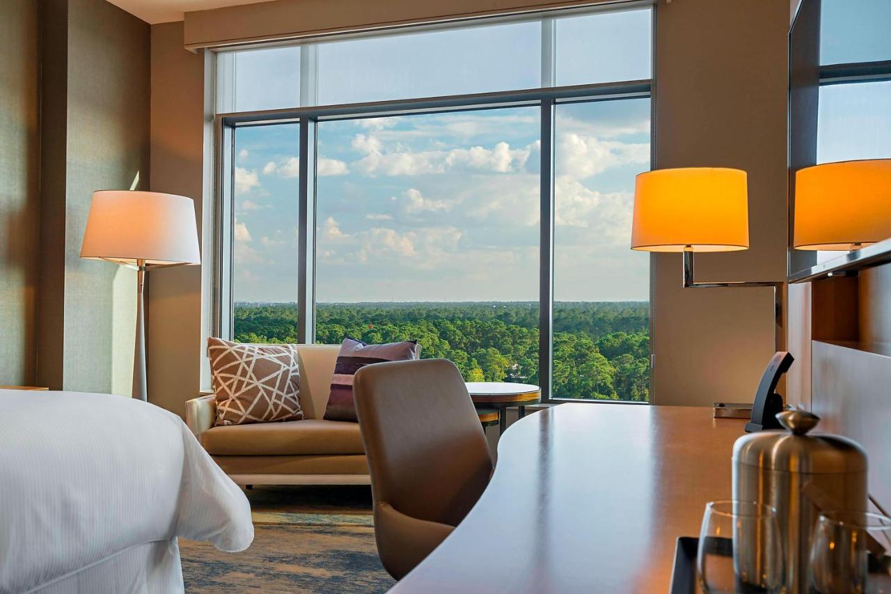 | The Westin At The Woodlands