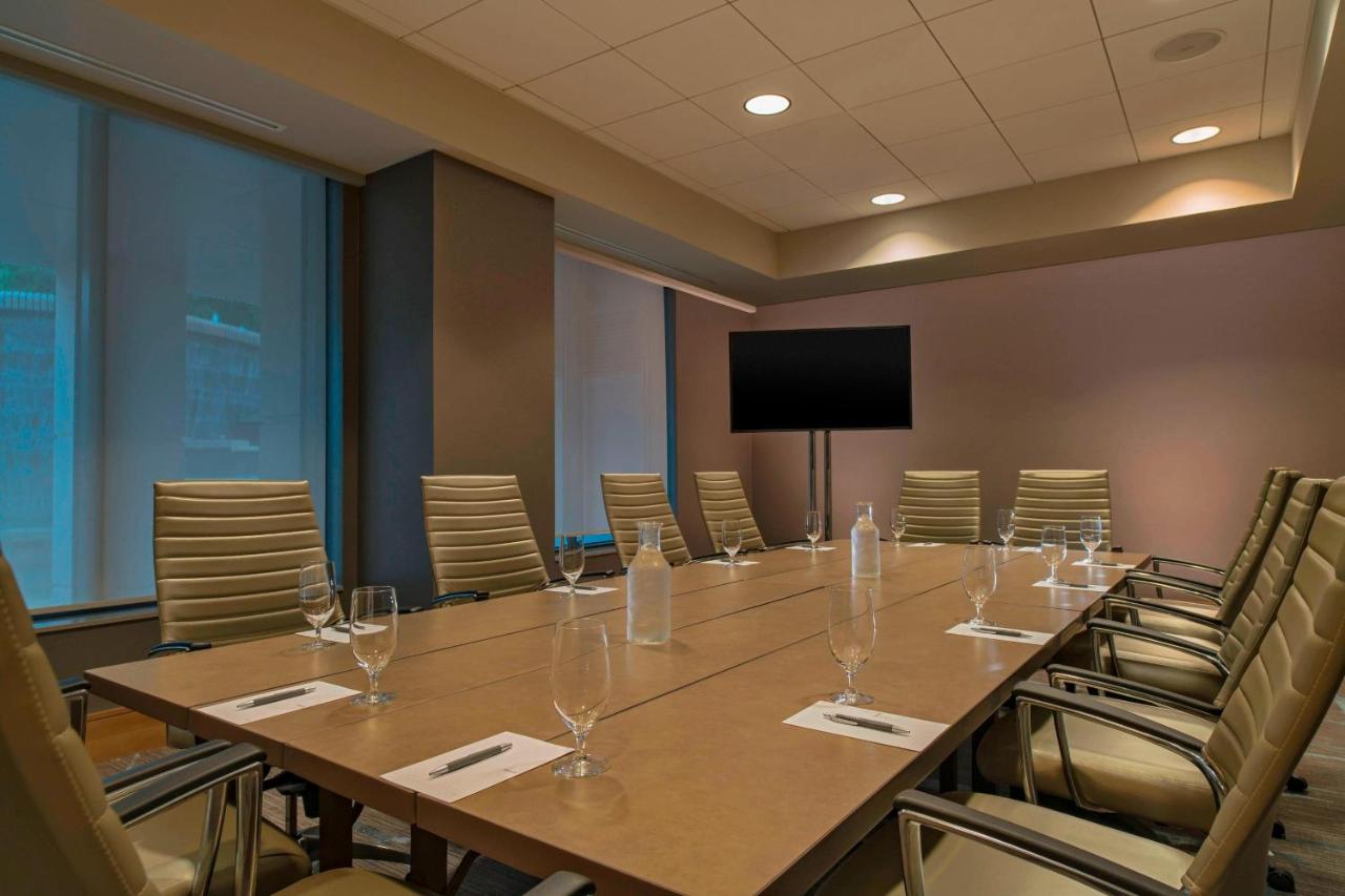 | The Westin At The Woodlands
