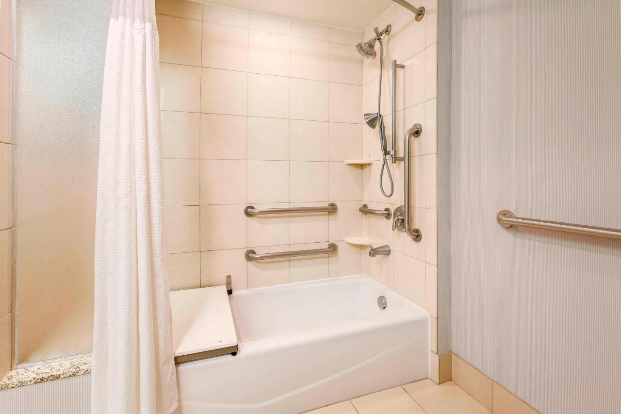 King Room with Sofa Bed at Courtyard by Marriott Amarillo Downtown