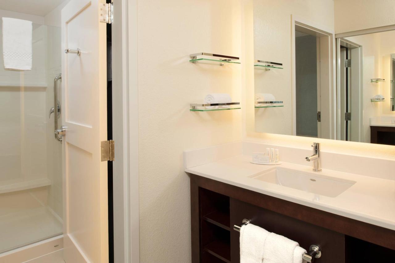 | Residence Inn by Marriott Grand Rapids Airport