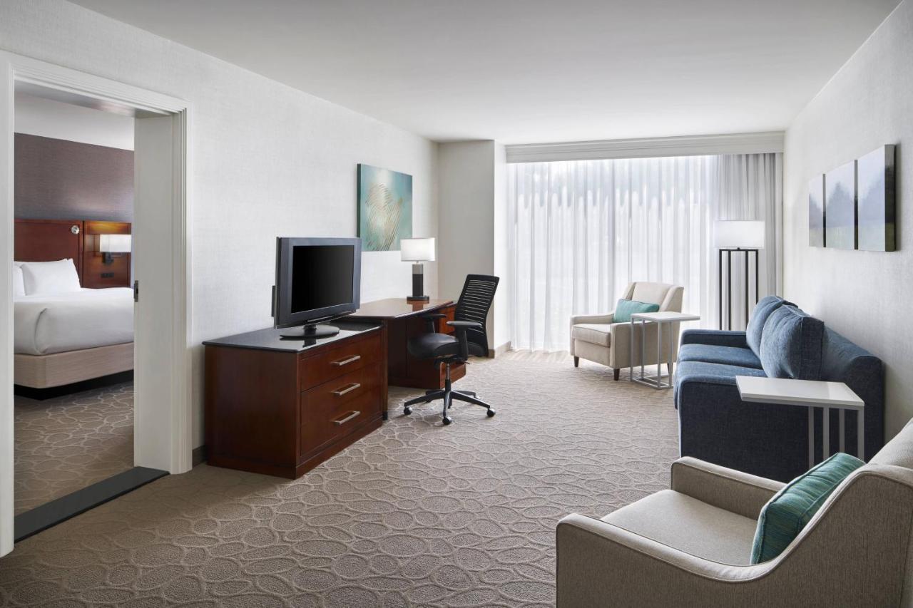 | Delta Hotels by Marriott Chesapeake Norfolk