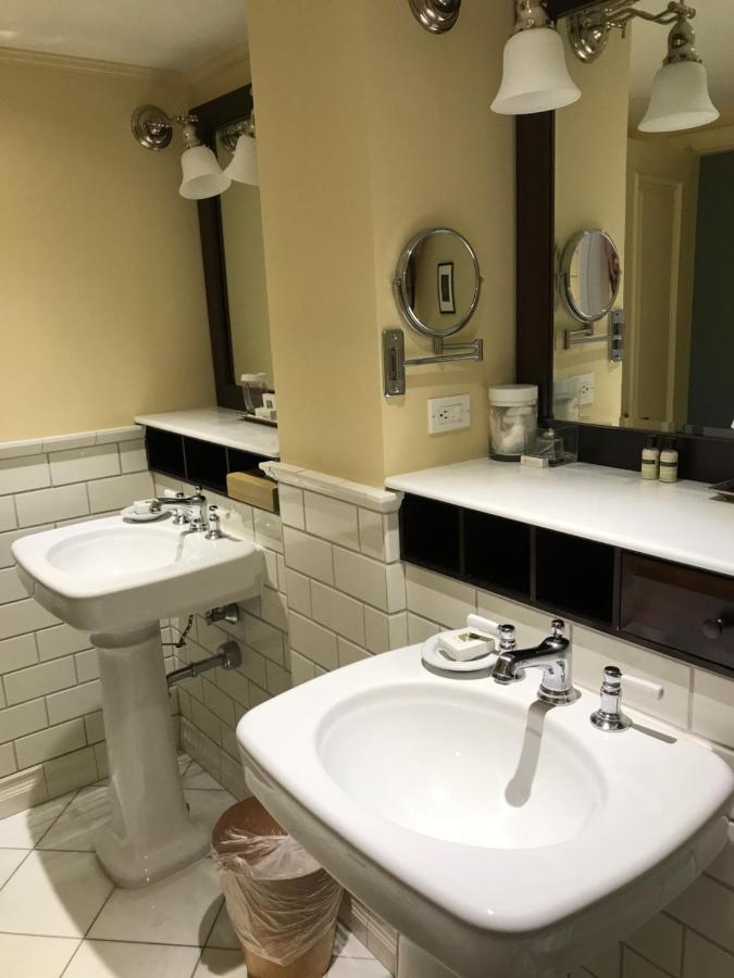 Queen Room at Woodstock Inn & Resort