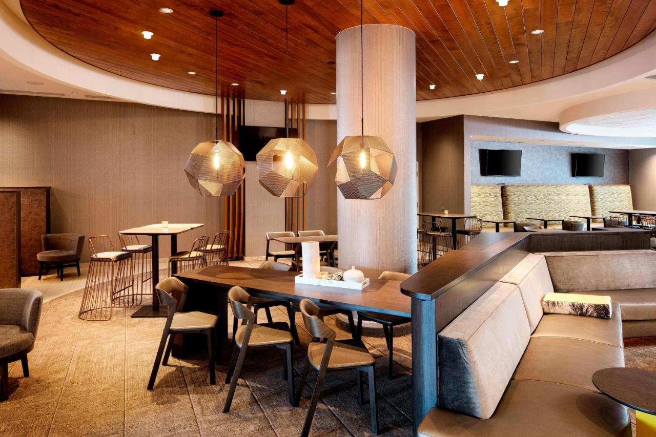 | SpringHill Suites by Marriott Indianapolis Downtown