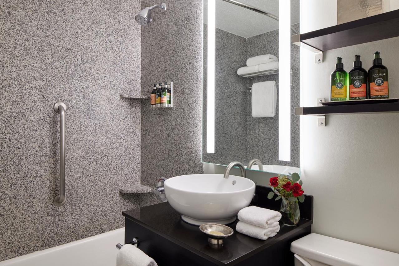 | Capitol Hill Hotel