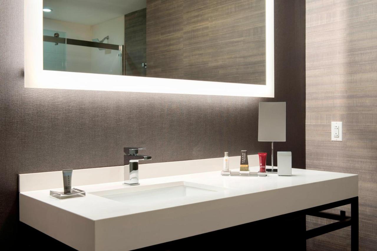 | Bethesda North Marriott Hotel & Conference Center