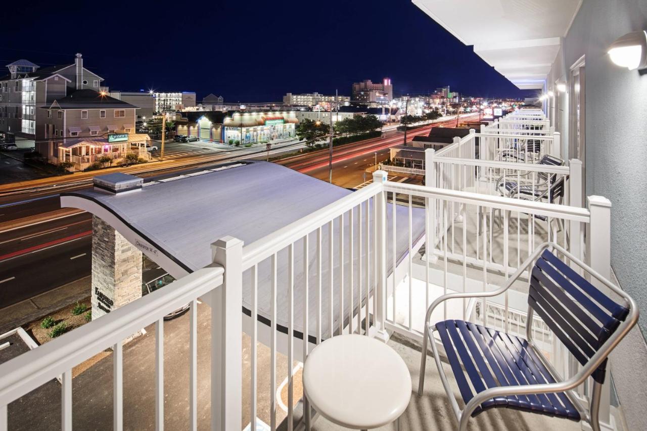 King Room with Balcony at Fairfield Inn & Suites by Marriott Ocean City