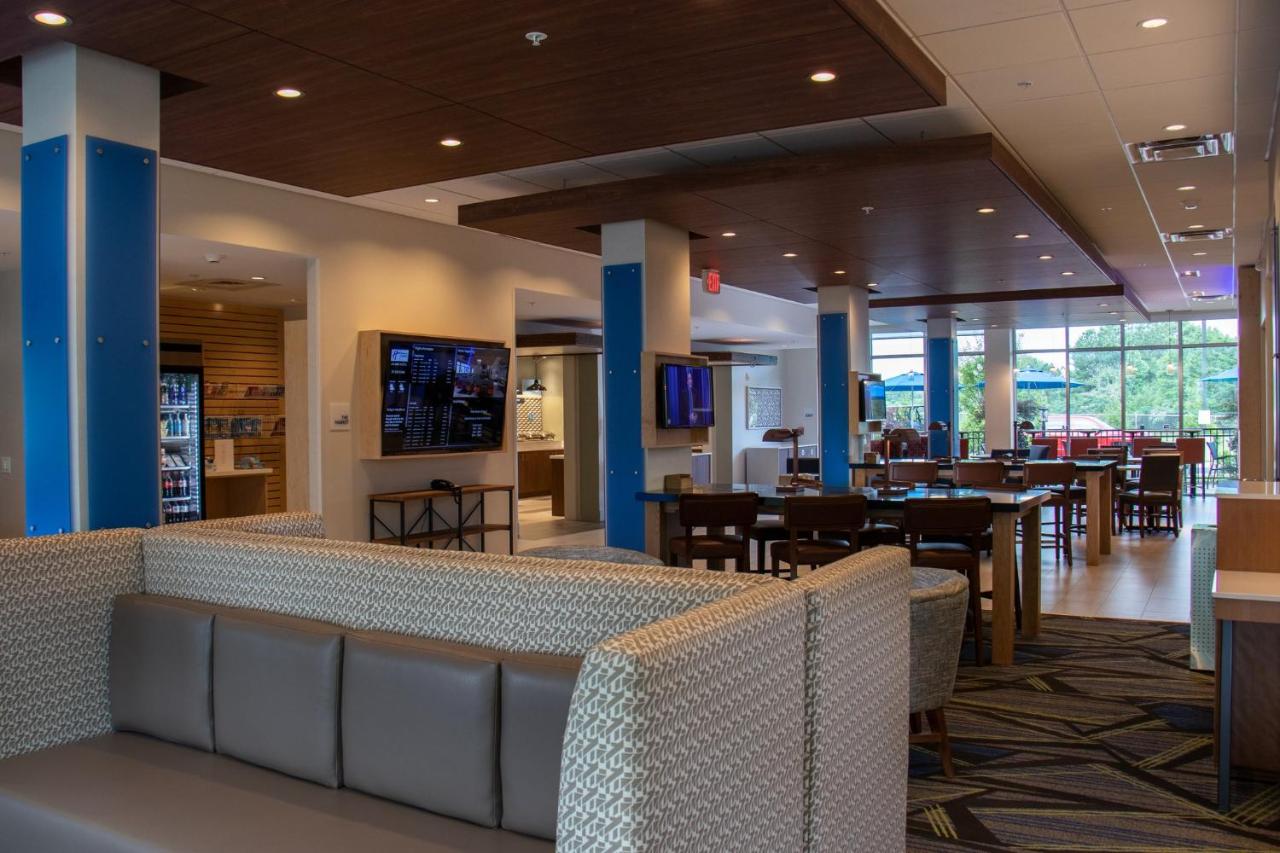 | Holiday Inn Express & Suites - Tuscaloosa East - Cottondale, an IHG Hotel