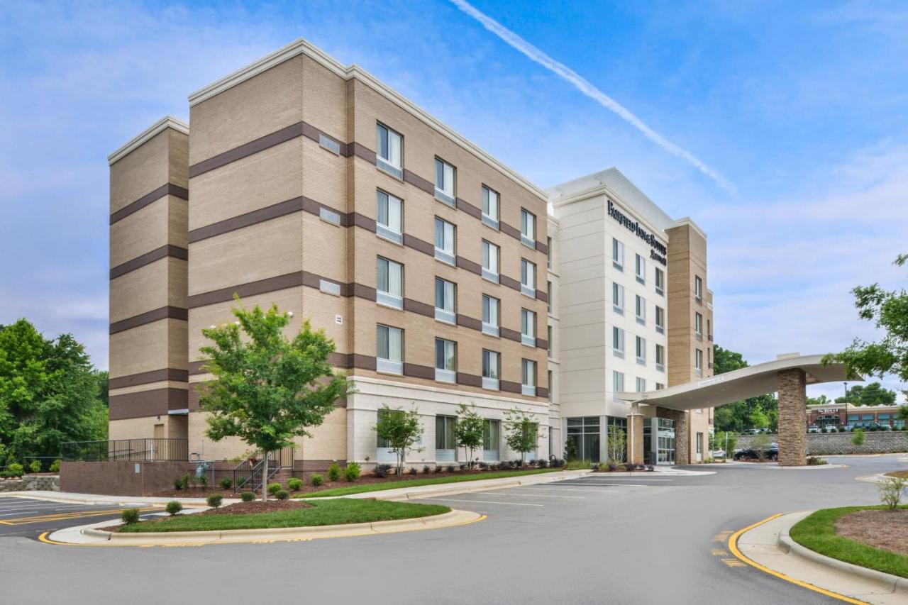 | Fairfield Inn & Suites by Marriott Raleigh Cary