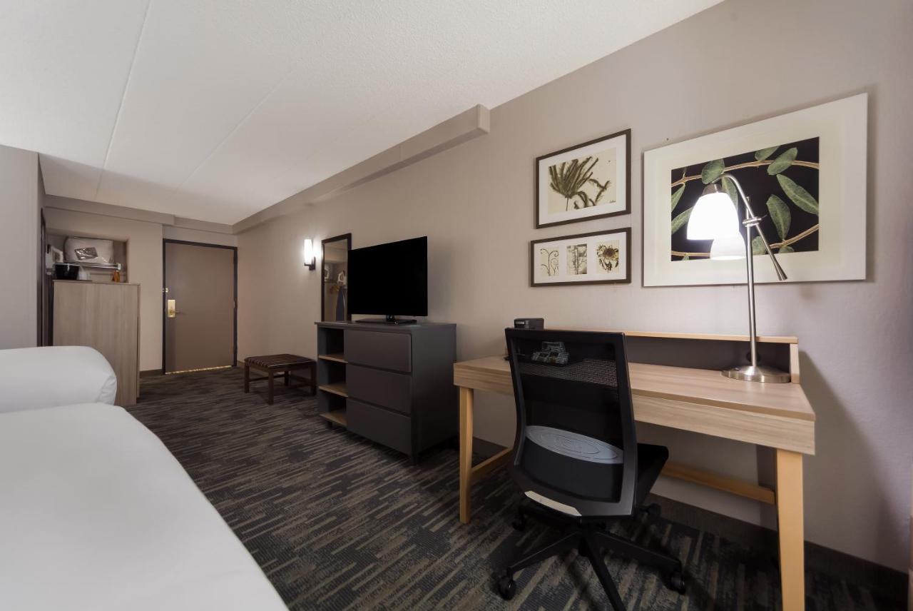 Double Room with Two Double Beds - Non-Smoking at Wingate by Wyndham Lincoln Airport East I-80