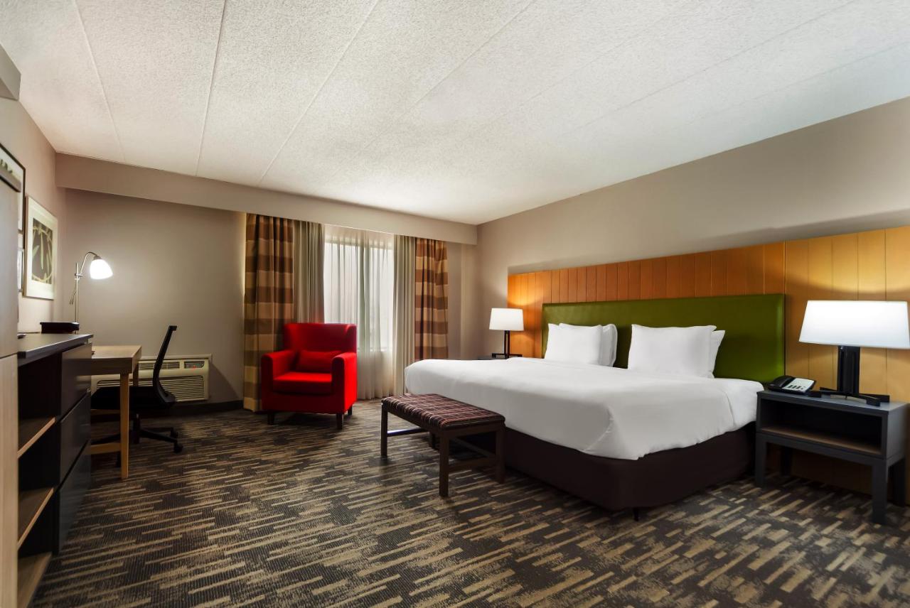 King Studio with Sofa Bed - Non-Smoking at Wingate by Wyndham Lincoln Airport East I-80