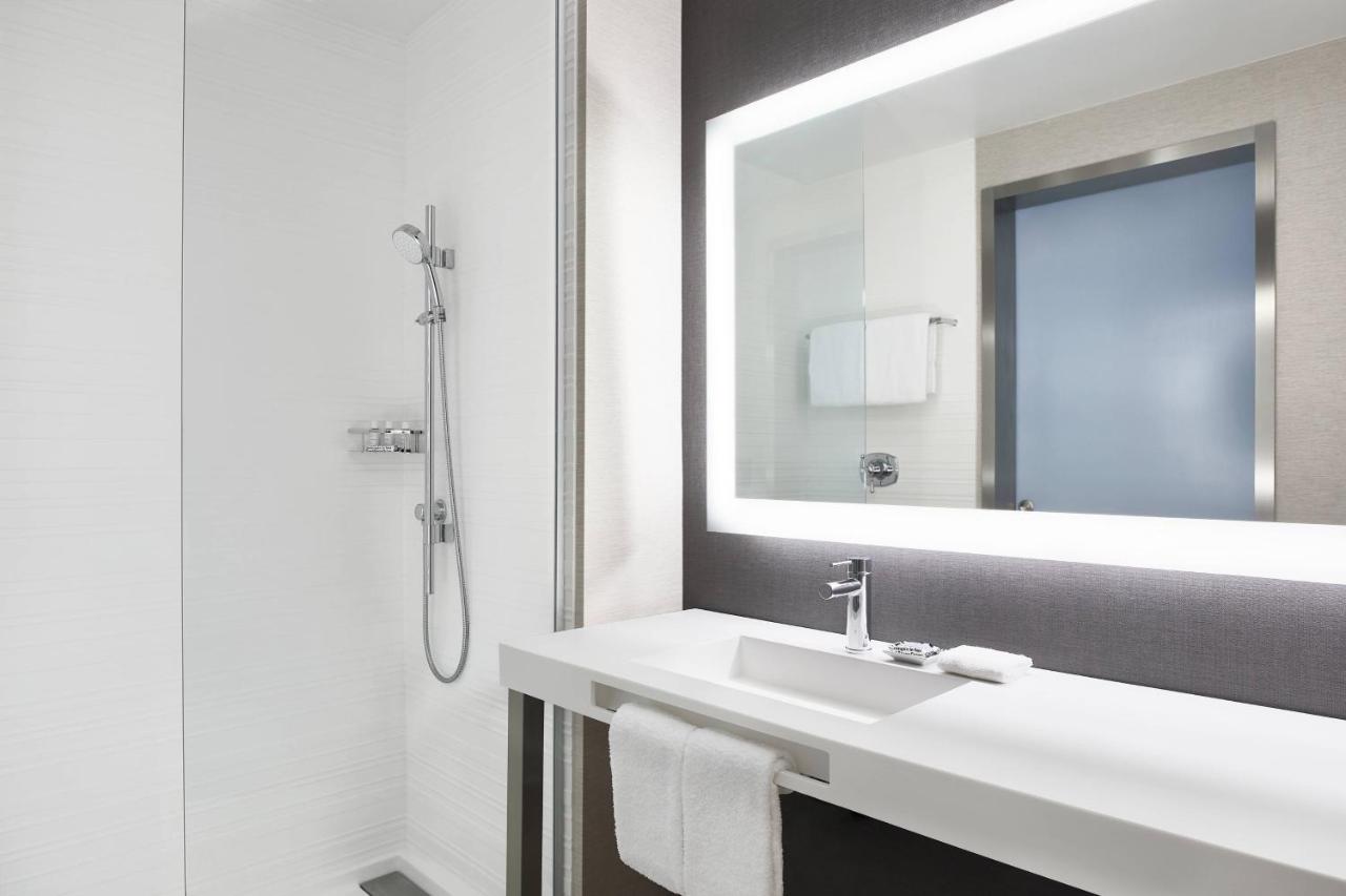 Guest room, 1 King, Sofa bed at AC Hotel by Marriott Los Angeles South Bay