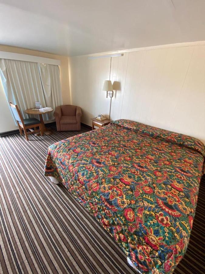 | Western inn