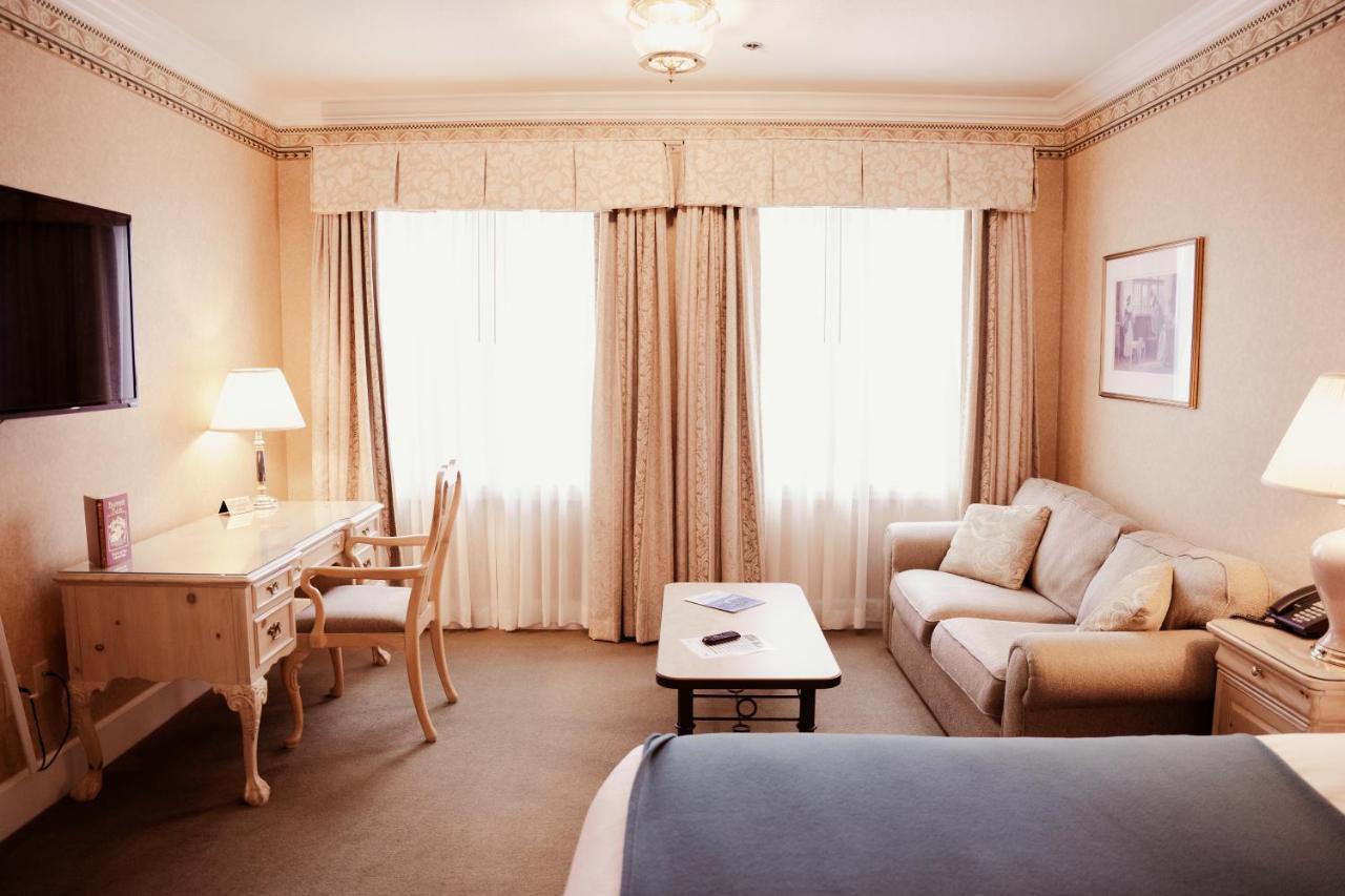 | Phoenix Inn Resort