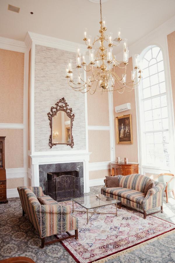 | Phoenix Inn Resort