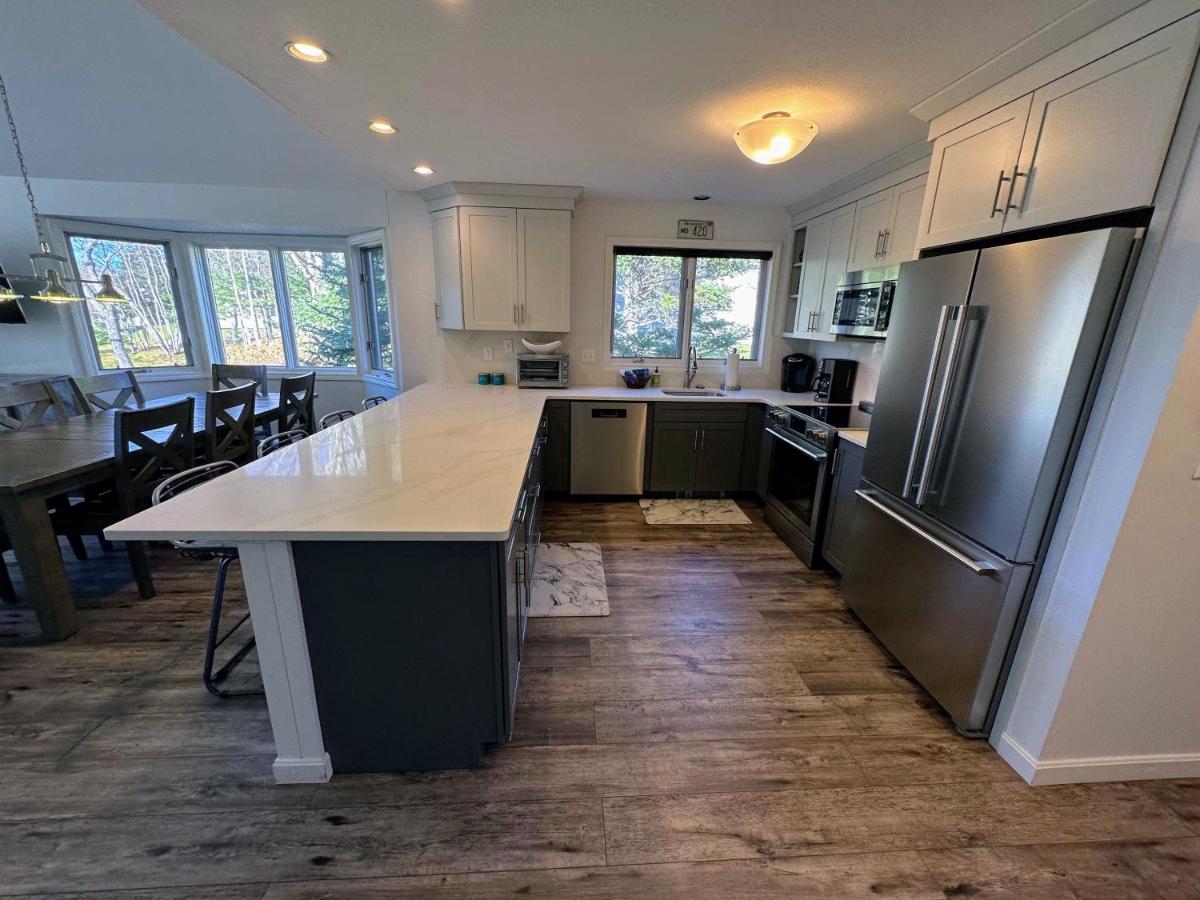 | F7 Comfortable golf course townhouse within walking distance of Mount Washington Hotel
