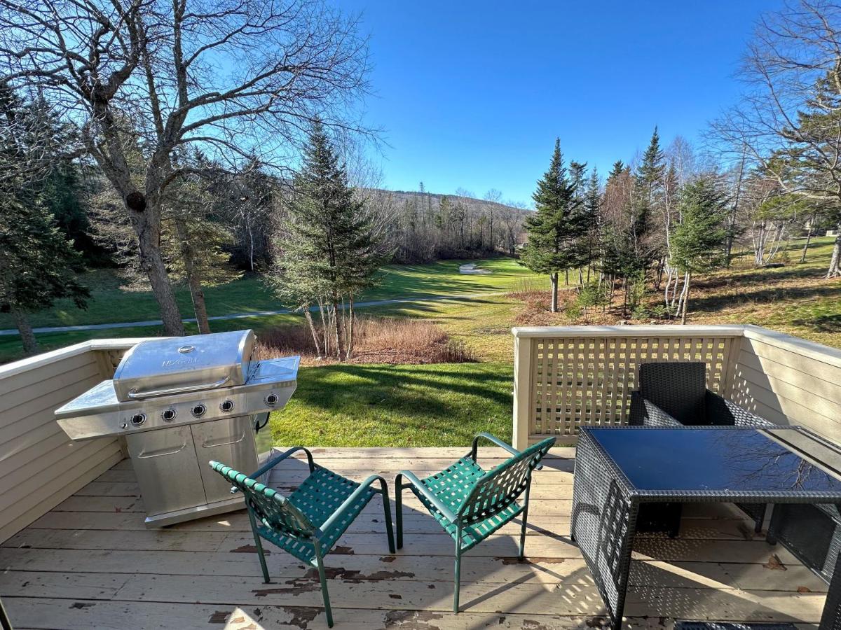 | F7 Comfortable golf course townhouse within walking distance of Mount Washington Hotel