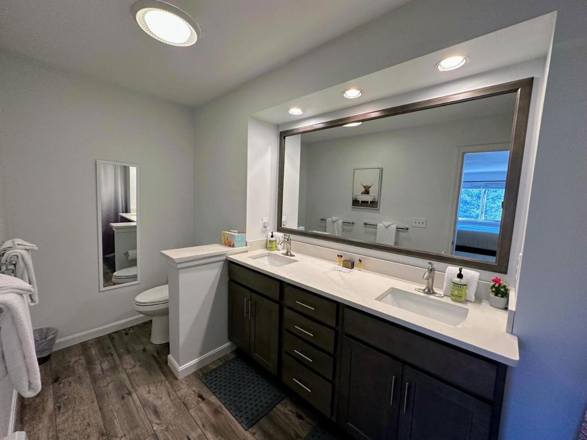 | F7 Comfortable golf course townhouse within walking distance of Mount Washington Hotel