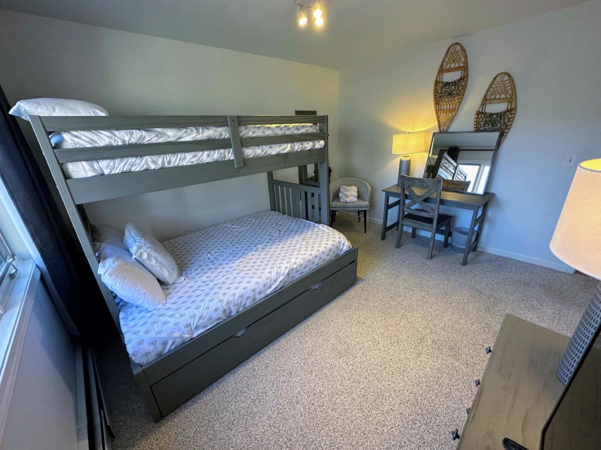 | F7 Comfortable golf course townhouse within walking distance of Mount Washington Hotel