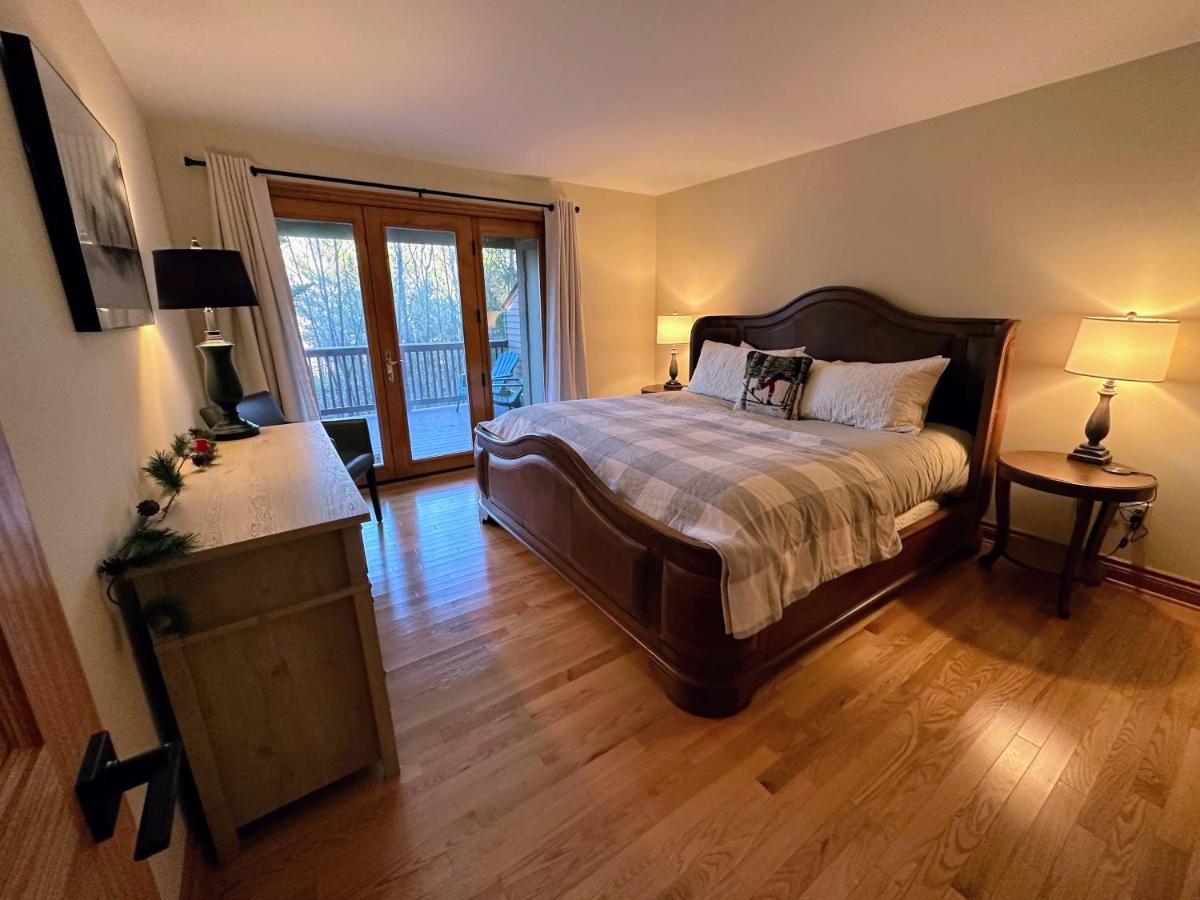 | CR1 Top Rated Ski-In Ski-Out Townhome Great views fireplaces fast wifi AC - Short walk to slopes