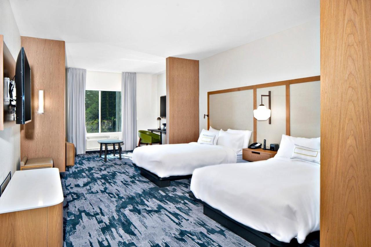 Queen Room with Two Queen Beds - Hearing Accessible at Fairfield by Marriott Inn & Suites Deerfield Beach Boca Raton