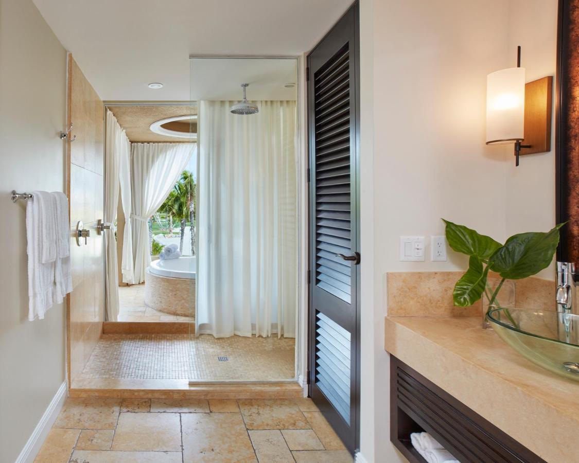 Lodge Oceanfront Double Queen Suite at Cheeca Lodge & Spa