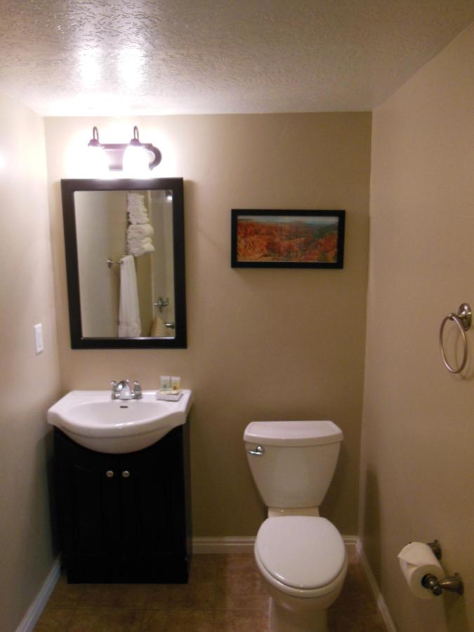 | Mountain Ridge Cabins & Lodging
