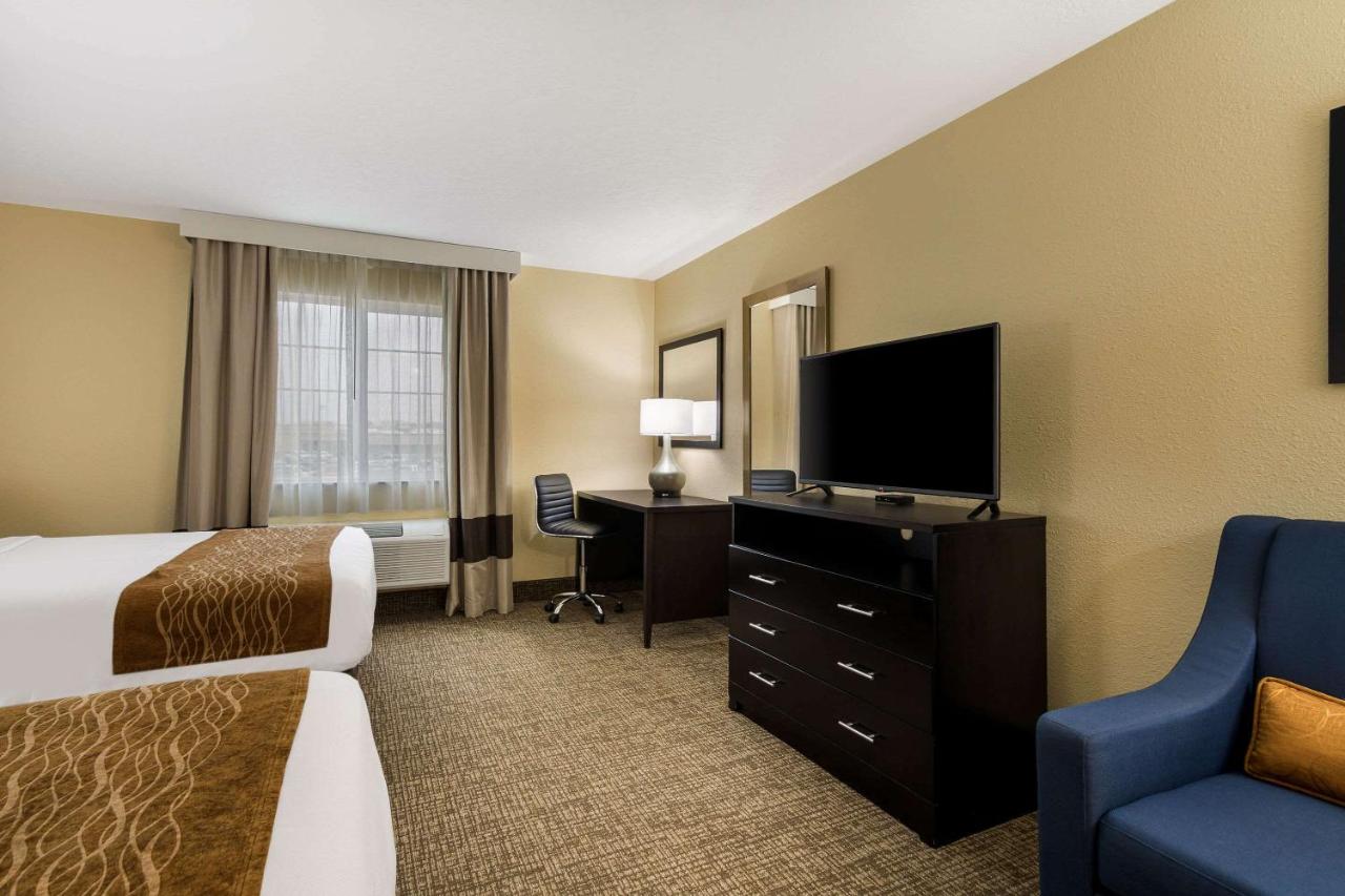 Standard Queen Room with Two Queen Beds - Non-Smoking at Comfort Inn Yankton SD