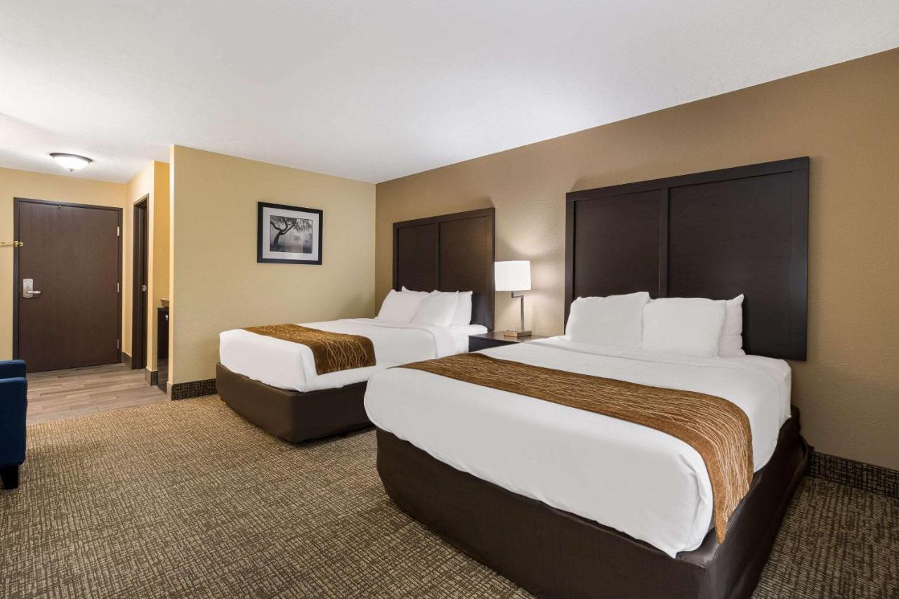 Standard Queen Room with Two Queen Beds - Non-Smoking at Comfort Inn Yankton SD