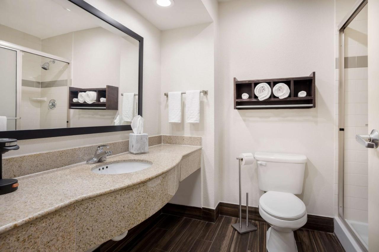 King Room - Non-Smoking at Best Western Houma Inn