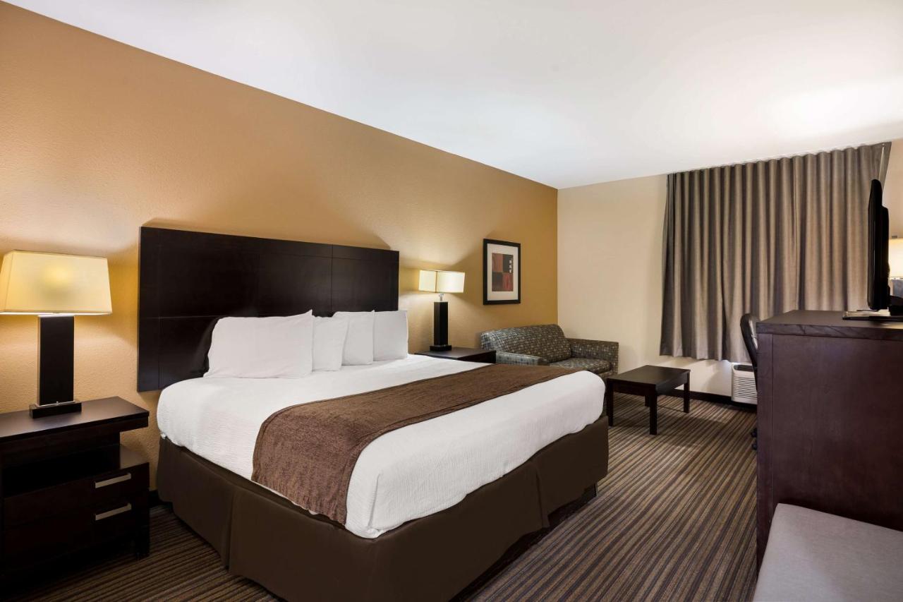 King Room - Disability Access/Non-Smoking at Best Western Houma Inn