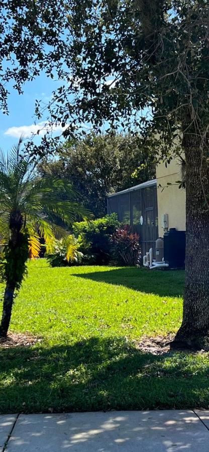 | Florida Ridge Villa