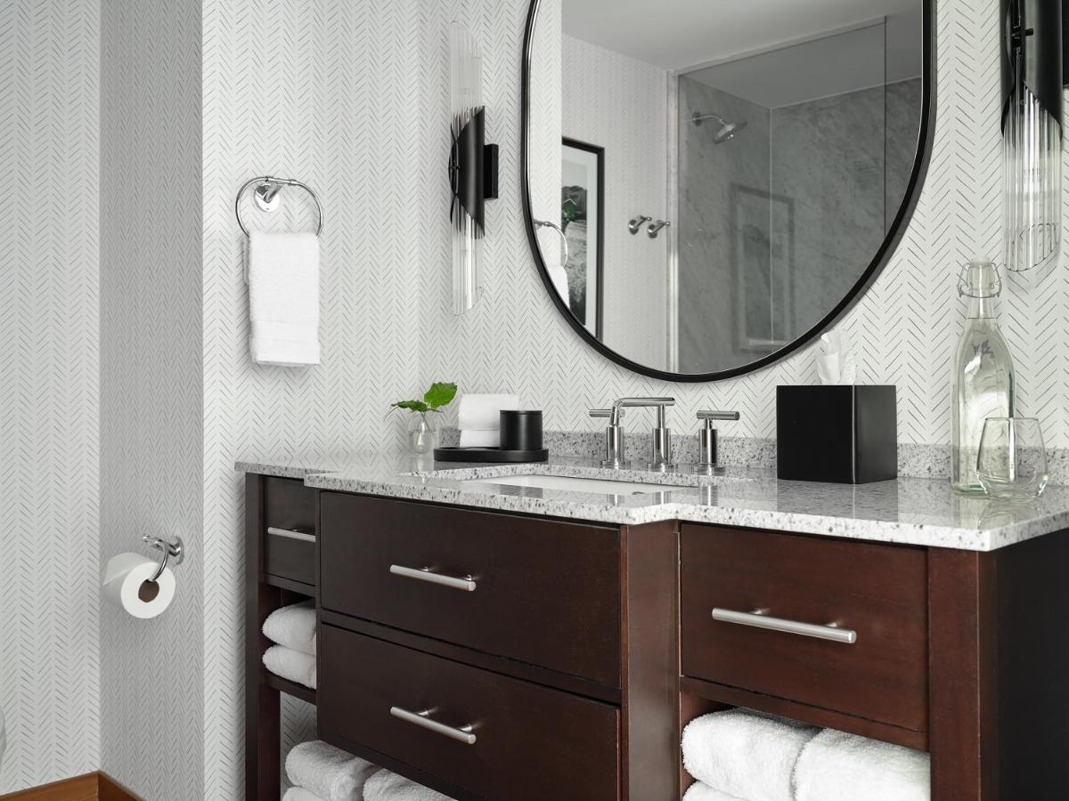  | Six South St. Hotel
