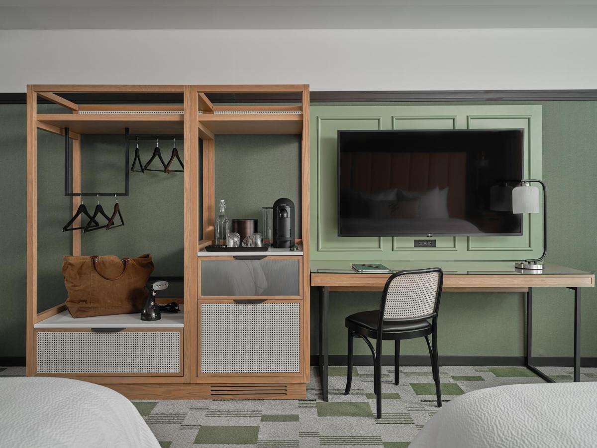  | Six South St. Hotel