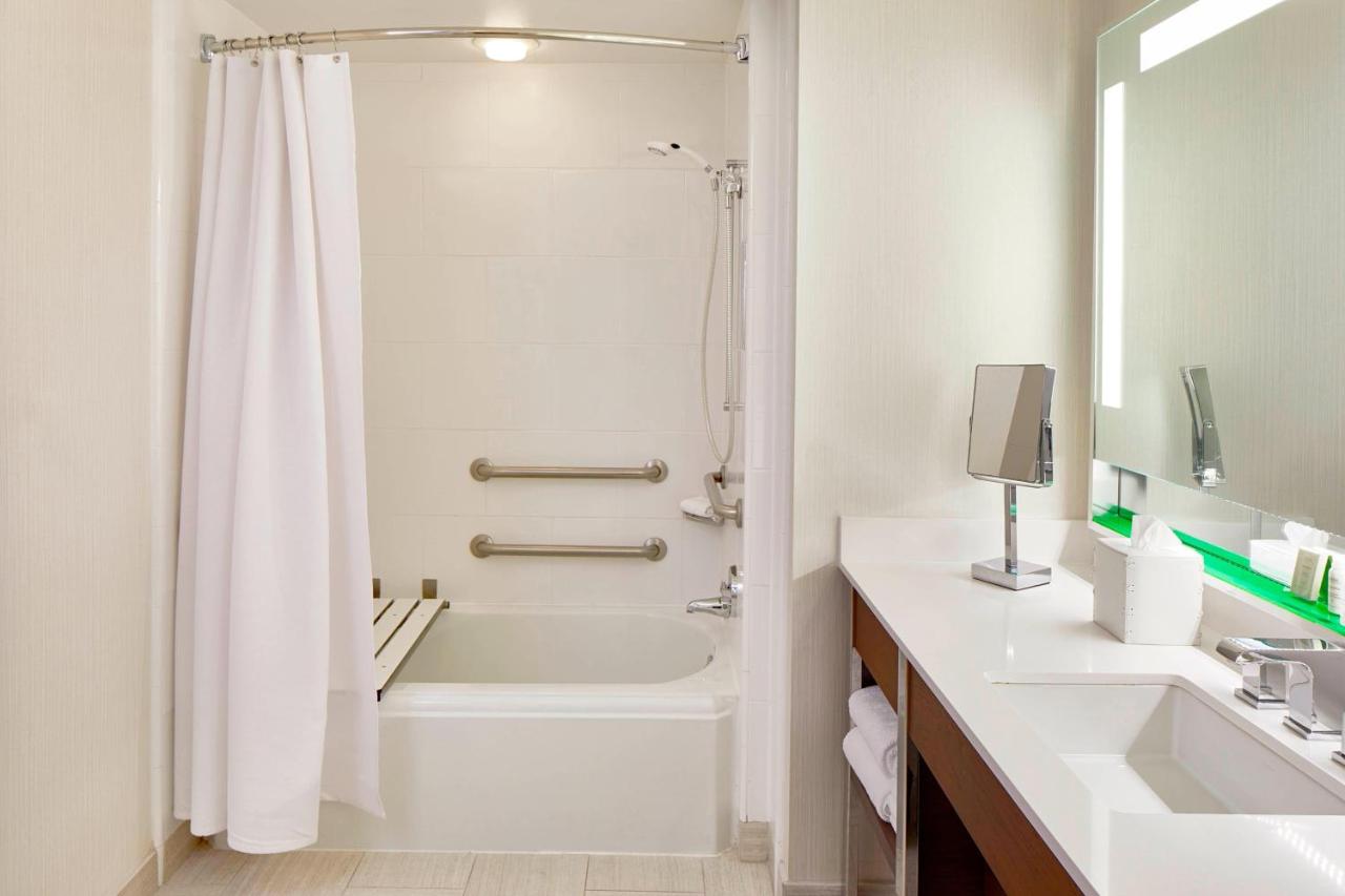 Large King Room - Allergy Friendly at Renaissance Nashville Hotel