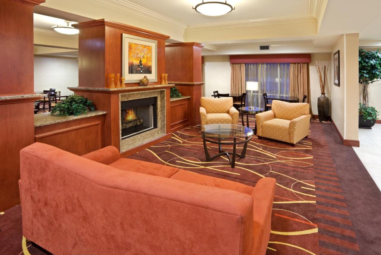 | Holiday Inn Express Suites Sumner, an IHG Hotel