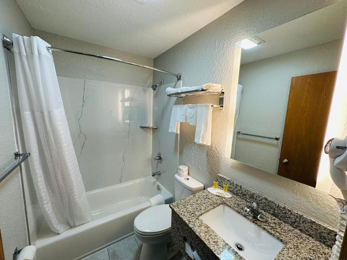  | Super 8 by Wyndham Elizabethtown